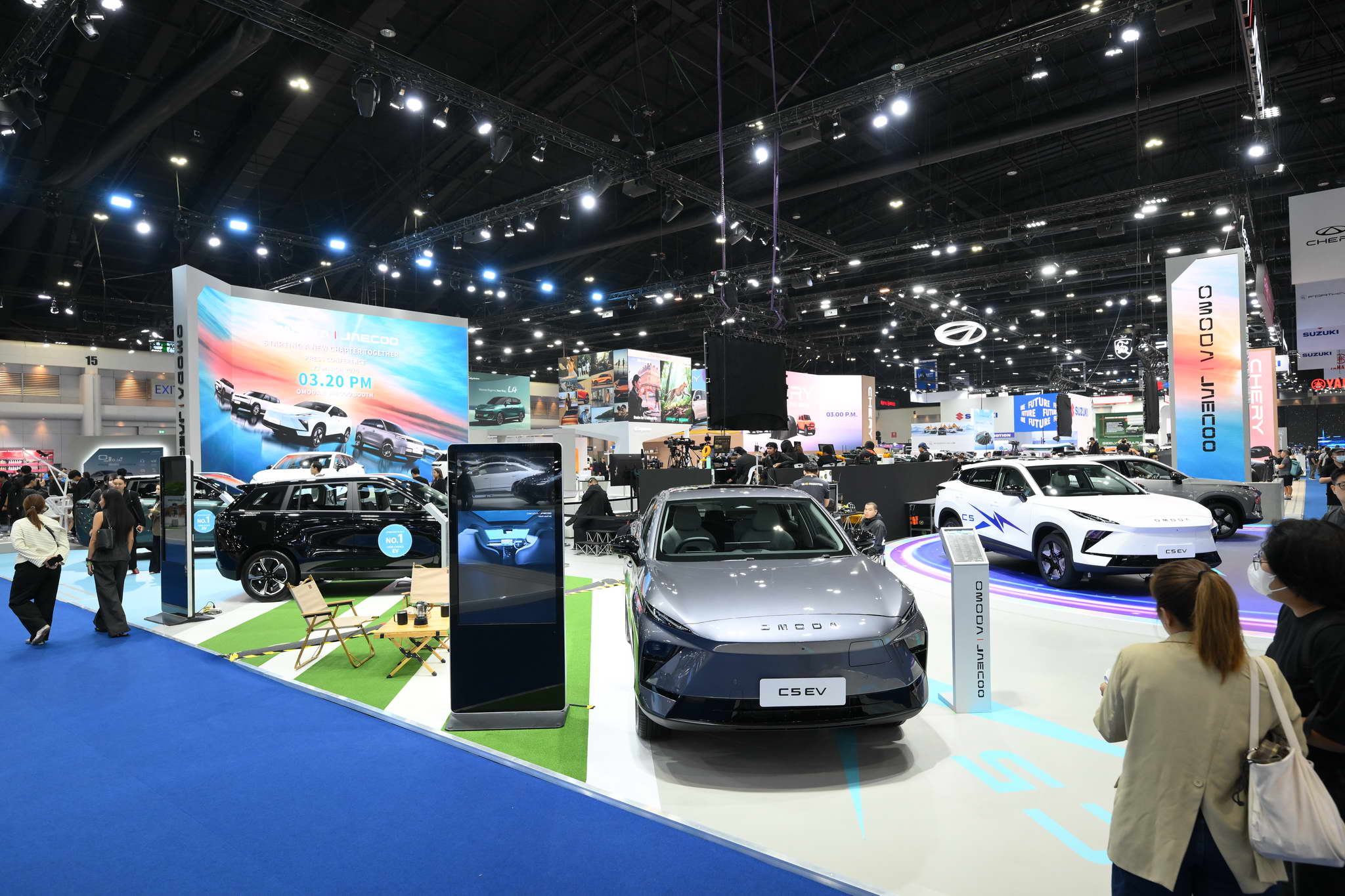 OMODA & JAECOO bring a diverse lineup of electric vehicle innovations to Motor Show 2026! Leading the charge with THE NEW OMODA C5 EV and intelligent innovations that meet all sustainable driving needs